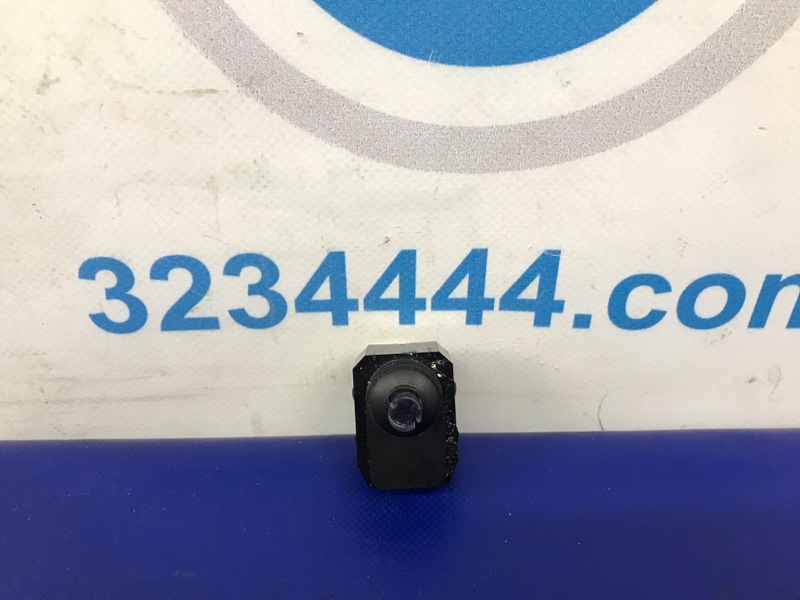 Запчасть блок управления зеркалами передний левый SUZUKI KIZASHI 09-14 3795057L00 Б/У Блок управления зеркалами передний левый SUZUKI KIZASHI 09-14 3795057L00 Б/У