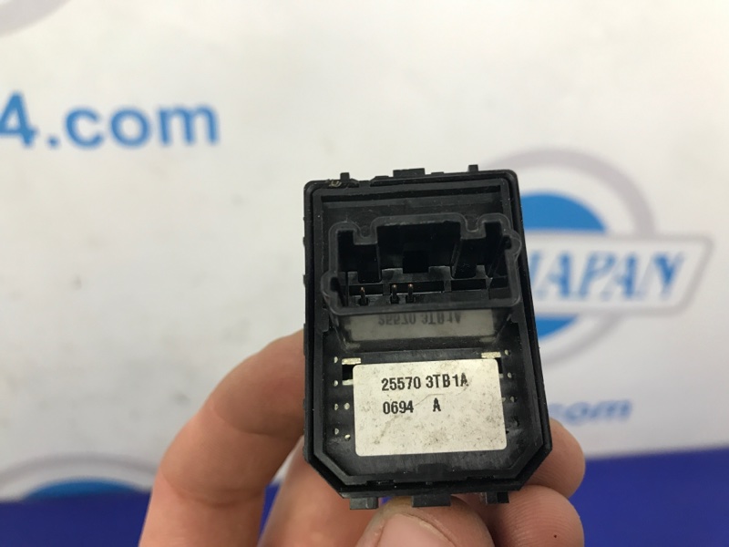 Блок управления зеркалами передний левый NISSAN ALTIMA L33 12-18