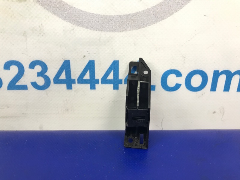 Кнопка открывания багажника внутренняя RDX 19- 2019 Внедорожник 2.0