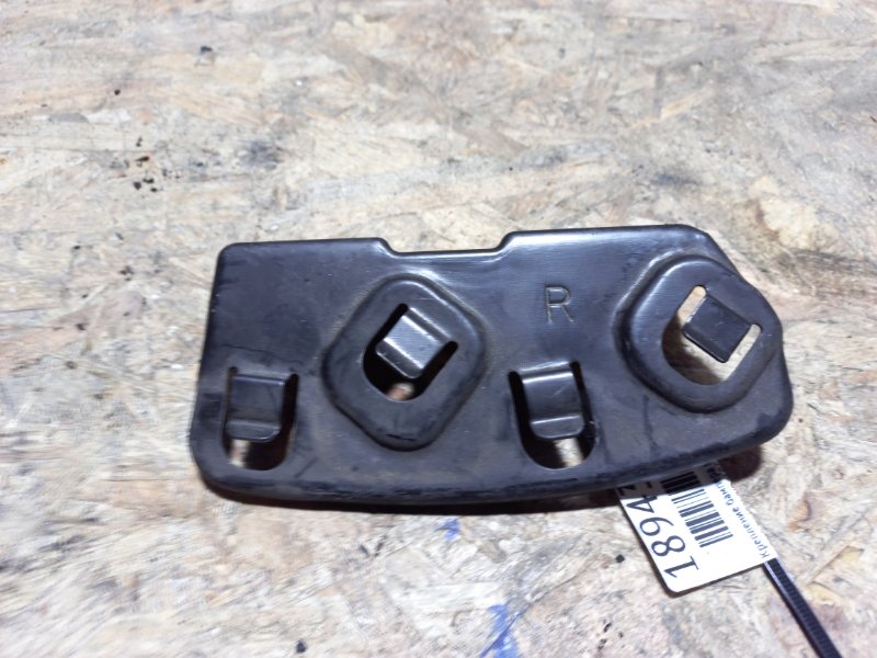 Кронштейн заднего бампера задний правый ACURA MDX (YD2) 06-13 2008 YD2 3.7 J37A1 71505-STX-A00 Б/У