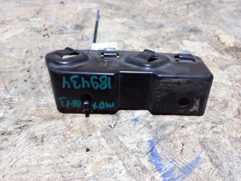 Кронштейн заднего бампера задний правый MDX (YD2) 06-13 2008 YD2 3.7 J37A1