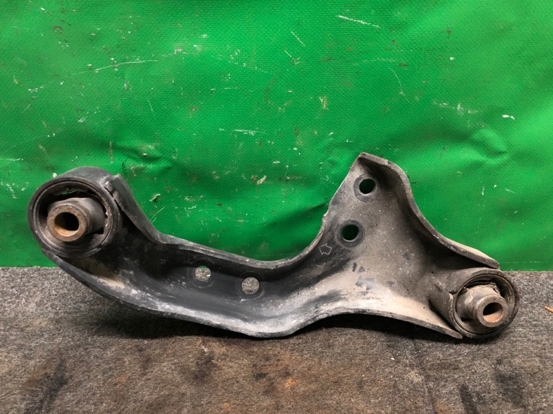 Кронштейн редуктора передний правый PATHFINDER R50 96-04 1998 Внедорожник 3.3 Кронштейн редуктора передний правый PATHFINDER R50 96-04 1998 Внедорожник 3.3