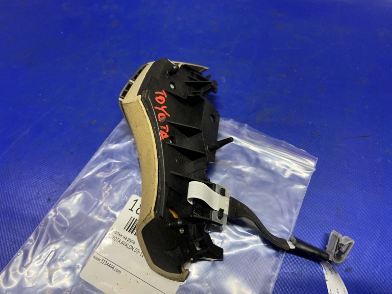 Кнопки на руль правые TOYOTA AVALON 05-12 GSX30 Кнопки на руль правые TOYOTA AVALON 05-12 GSX30
