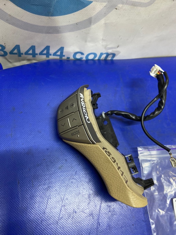 Кнопки на руль левые AVALON 05-12 GSX30