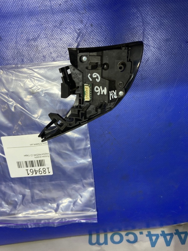 Кнопки на руль правые MAZDA 6 GJ 12- Седан Кнопки на руль правые MAZDA 6 GJ 12- Седан