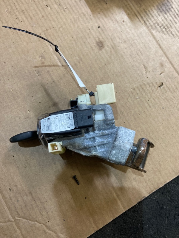 Замок зажигания SUBARU LEGACY BN 14-18 2016 Седан 2.5 FB25B 83133AL01A Б/У