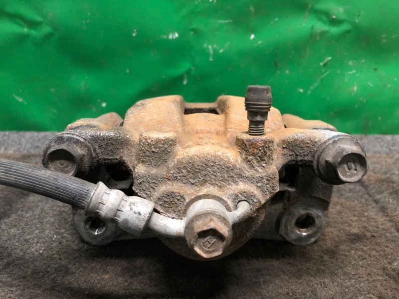 Суппорт тормозной задний правый INFINITI Q50 15-20 Седан