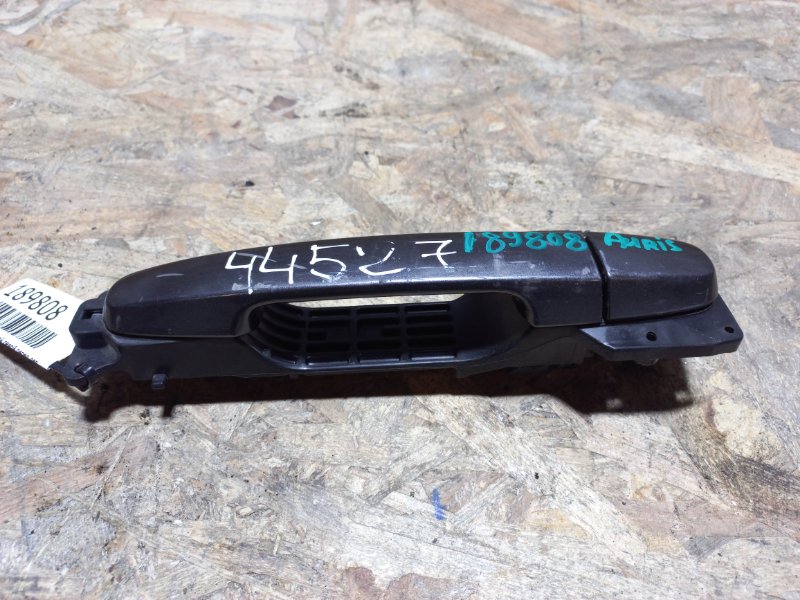 Ручка двери наружная передняя левая TOYOTA AURIS 06-12 69211-0D901 Б/У