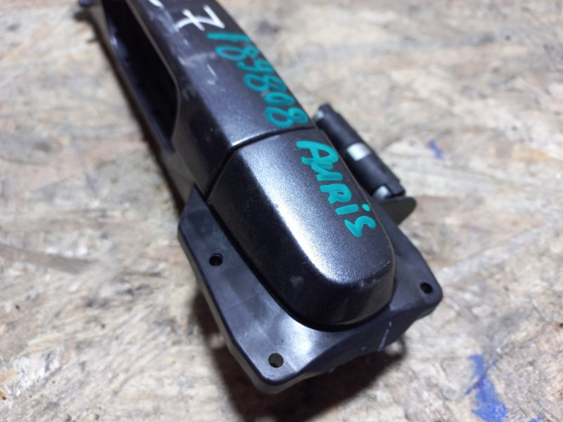 Ручка двери наружная передняя левая AURIS 06-12