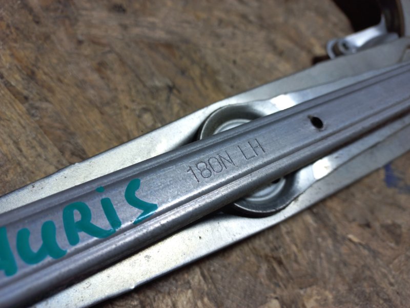 Стеклоподъемник передний левый AURIS 06-12