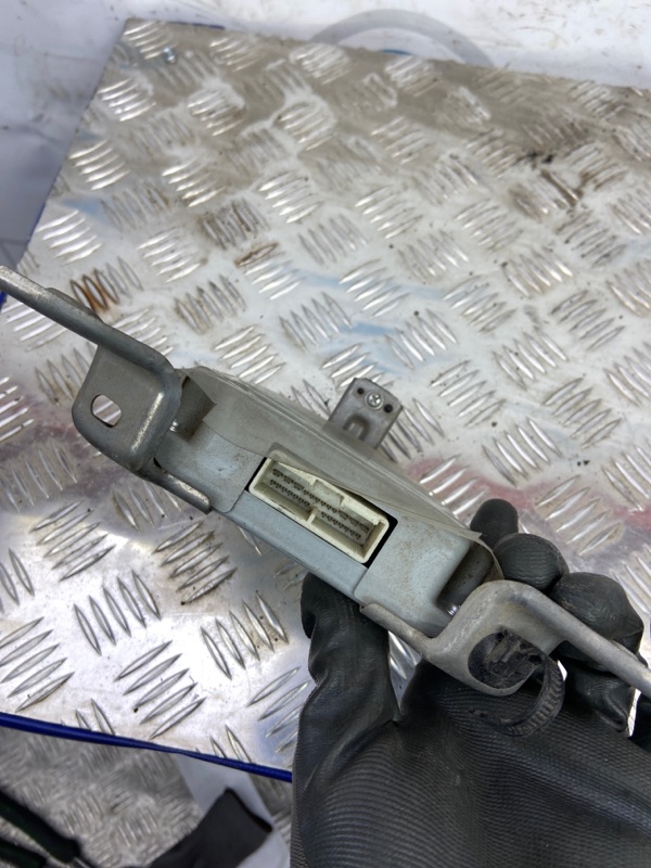 Блок управления АКПП TOYOTA PRIUS - 20 03-11 1NZ