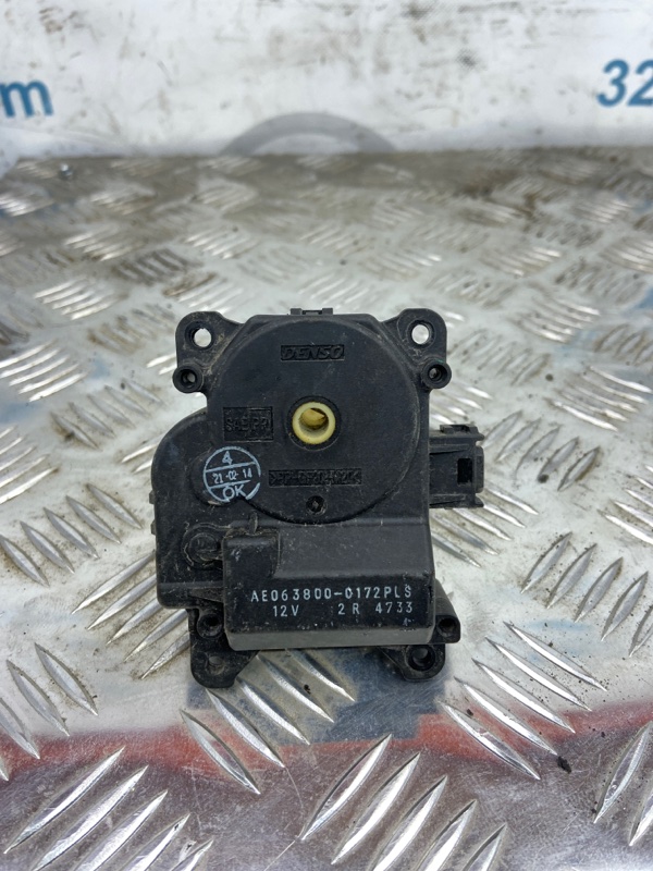 Моторчик заслонки печки TOYOTA TUNDRA 13- 2014 Пикап 4.0 87106-07140 Б/У