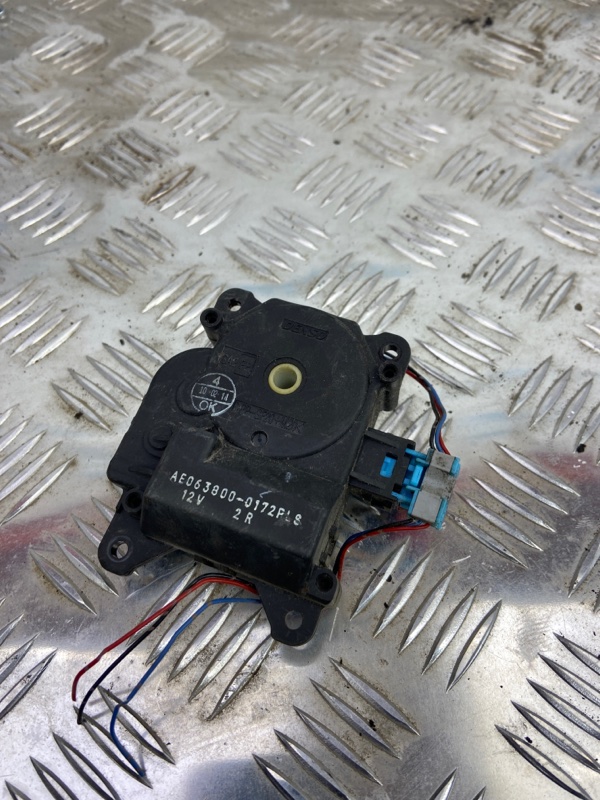 Моторчик заслонки печки TUNDRA 13- 2014 Пикап 4.0