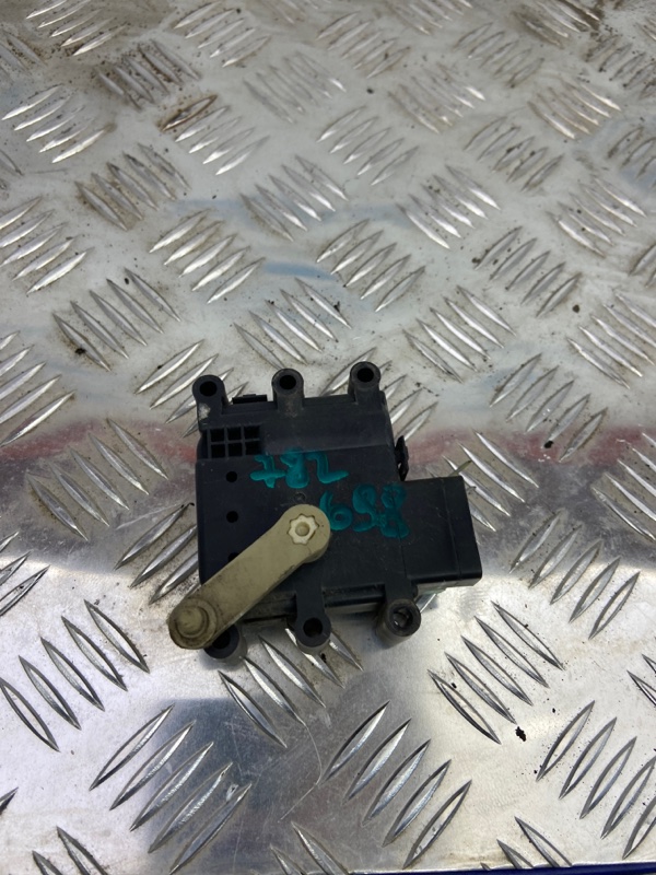 Моторчик заслонки печки MAZDA CX-7 06-12 Внедорожник GP9A-61-A70A Б/У