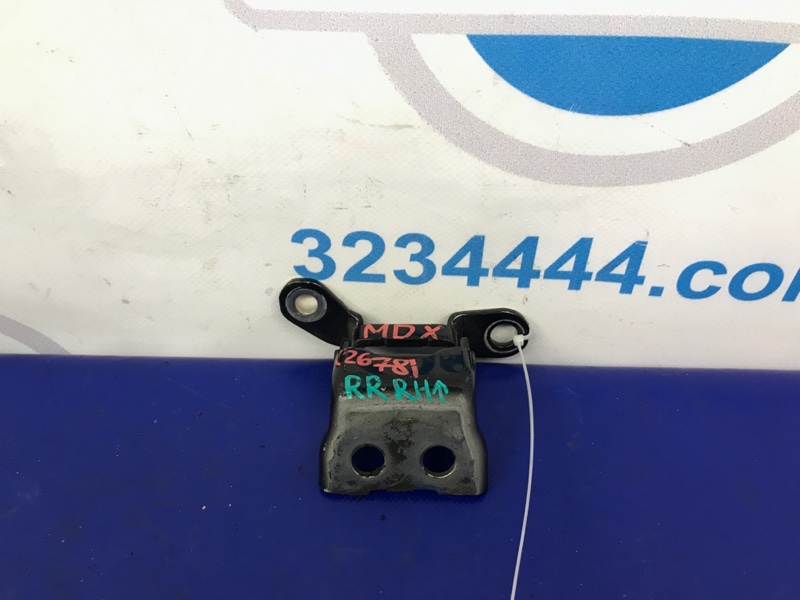 Петля двери верхняя задняя правая ACURA MDX (YD2) 06-13 2010 YD2 3.7 J37A1 67910-SJC-A01ZZ Б/У