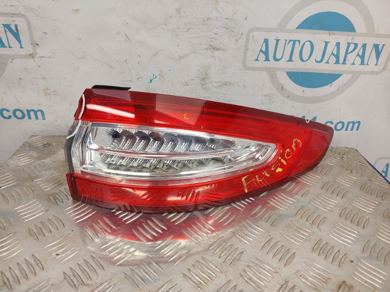 Фонарь наружный задний правый FORD FUSION 14- DS73-13404-AK Б/У
