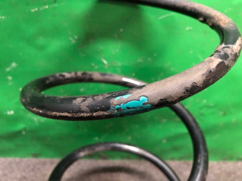 Пружина передней подвески передняя TOYOTA MATRIX 02-08 ZZE132 1.8L 1ZZ-FE