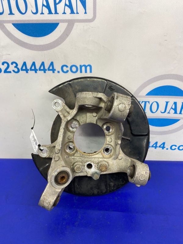 Цапфа задняя правая INFINITI G25/G35/G37/Q40 06-14 2014 Седан 3.7 VQ37VHR 43018-JK00B Б/У