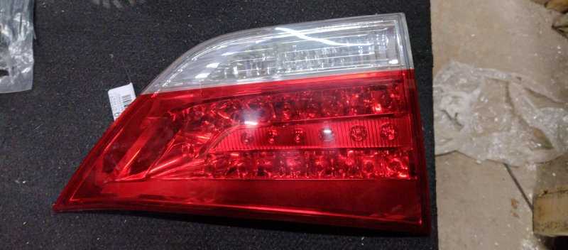 Фонарь внутренний задний левый TOYOTA SIENNA 11-16 2011 GSL30 3.5 2GR-FE 81590-08010 Б/У