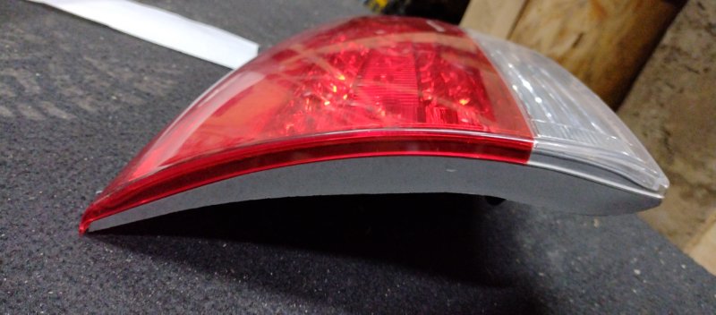 Фонарь внутренний задний левый SIENNA 11-16 2011 GSL30 3.5 2GR-FE