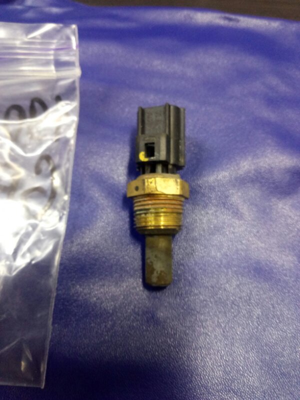 Датчик температуры охлаждающей жидкости OUTLANDER XL 05-13 2.4 