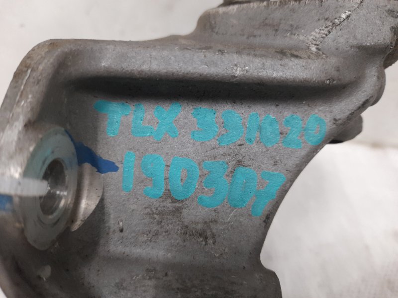 Крепление балки подвески переднее левое ACURA TLX 14-17 Седан 2.4