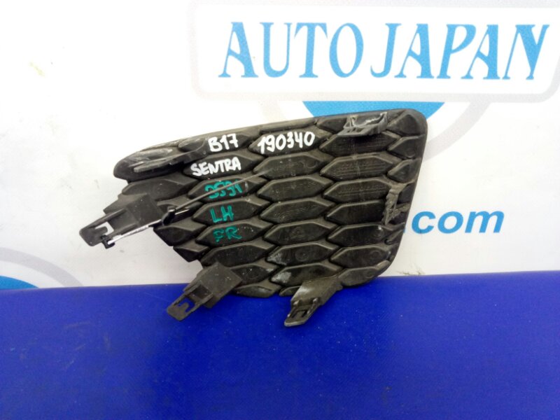 Заглушка ПТФ передняя левая NISSAN SENTRA B17 12-21 Заглушка ПТФ передняя левая NISSAN SENTRA B17 12-21