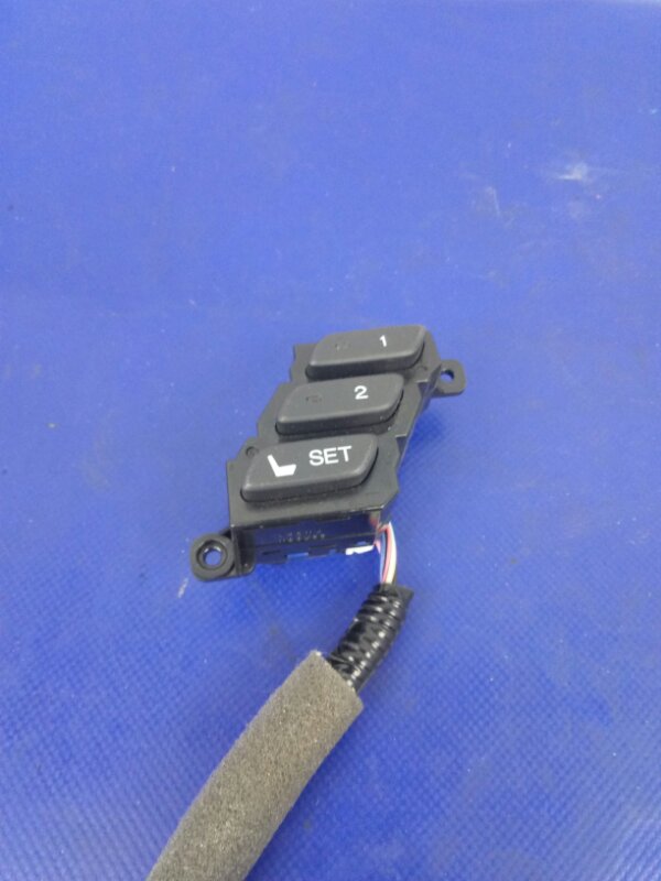 Запчасть блок кнопок памяти сидений передний левый ACURA RDX 12-19 2014 Внедорожник 3.5 35961-TX4-A01 Б/У Блок кнопок памяти сидений передний левый ACURA RDX 12-19 2014 Внедорожник 3.5 35961-TX4-A01 Б/У