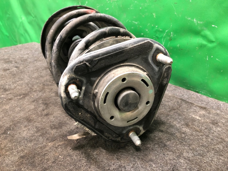 Амортизатор передний правый PRIUS - 30 09-17 2013 ZVW30 1.8 2ZRFXE Амортизатор передний правый PRIUS - 30 09-17 2013 ZVW30 1.8 2ZRFXE