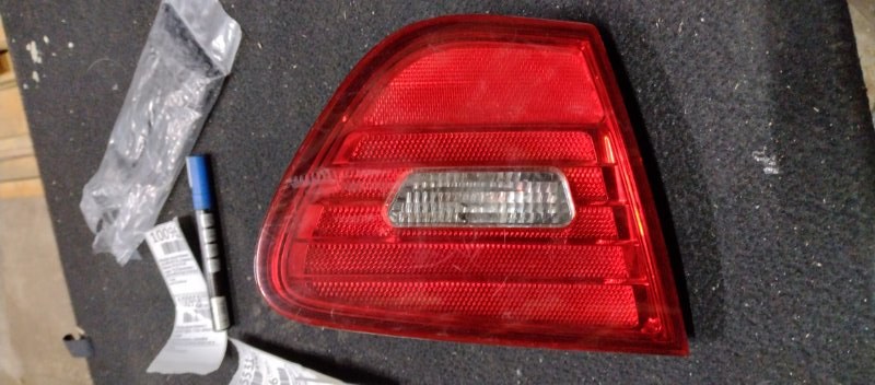 Фонарь внутренний задний левый HYUNDAI ELANTRA HD 06-11 92403-2H000 Б/У