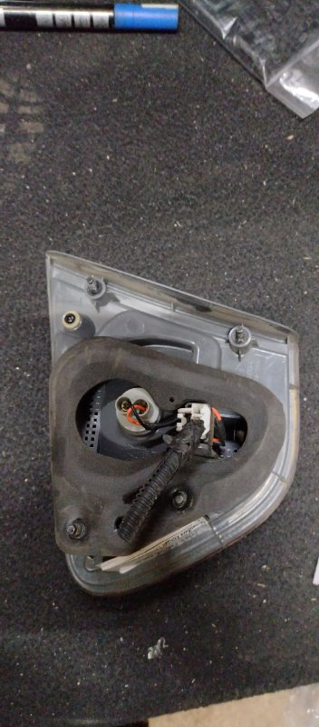 Фонарь внутренний задний левый HYUNDAI ELANTRA HD 06-11