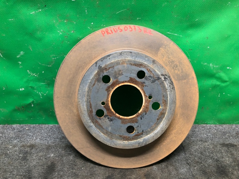 Запчасть тормозной диск задний TOYOTA PRIUS - 30 09-17 2013 ZVW30 1.8 2ZRFXE 42431-12310 Б/У Тормозной диск задний TOYOTA PRIUS - 30 09-17 2013 ZVW30 1.8 2ZRFXE 42431-12310 Б/У