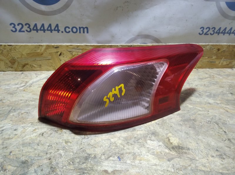 Фонарь наружный задний правый MITSUBISHI LANCER X 10 07-15 2010 Хетчбек 2.4 4B12 8330A280 Б/У