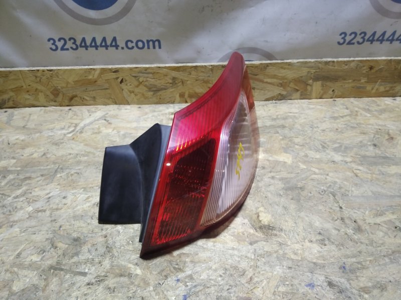 Фонарь наружный задний правый MITSUBISHI LANCER X 10 07-15 Хетчбек 2.4 4B12