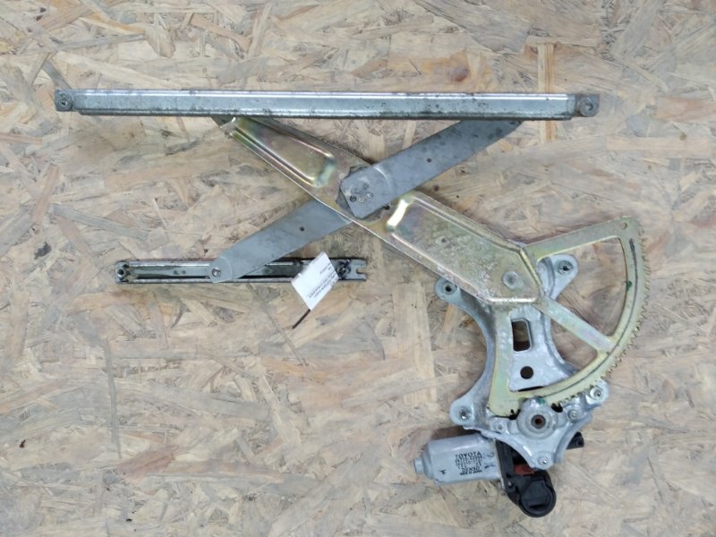 Запчасть стеклоподъемник передний левый TOYOTA HIGHLANDER 01-07 2003 MCU25 3.0 1MZFE 69802-48030 Б/У Стеклоподъемник передний левый TOYOTA HIGHLANDER 01-07 2003 MCU25 3.0 1MZFE 69802-48030 Б/У