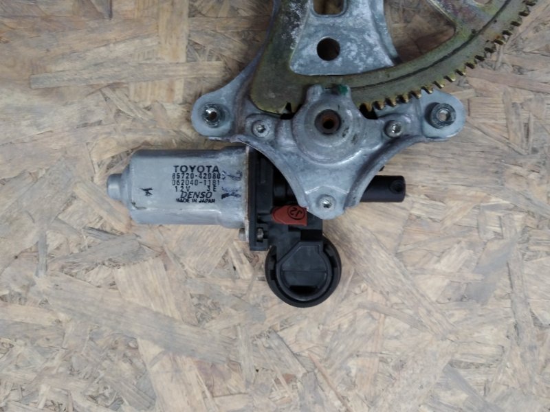 Стеклоподъемник передний левый HIGHLANDER 01-07 2003 MCU25 3.0 1MZFE Стеклоподъемник передний левый HIGHLANDER 01-07 2003 MCU25 3.0 1MZFE