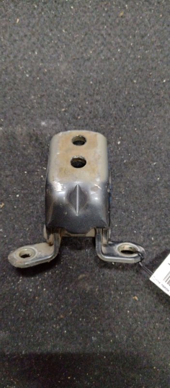 Запчасть петля двери нижняя задняя правая NISSAN ALMERA 03-09 2004 N16 1.5 82420-2F030 Б/У Петля двери нижняя задняя правая NISSAN ALMERA 03-09 2004 N16 1.5 82420-2F030 Б/У