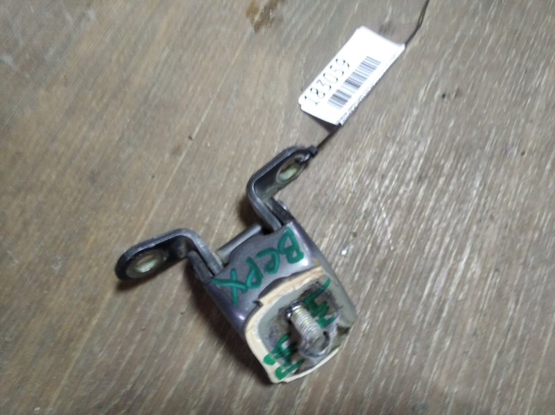 Запчасть петля двери верхняя задняя правая NISSAN ALMERA 03-09 2004 N16 1.5 82400-2F030 Б/У Петля двери верхняя задняя правая NISSAN ALMERA 03-09 2004 N16 1.5 82400-2F030 Б/У