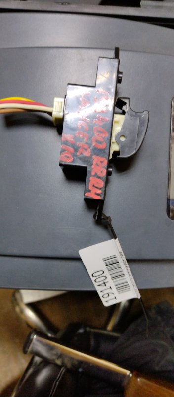 Кнопка стеклоподъемника задняя правая MITSUBISHI LANCER X 10 07-15 2010 Хетчбек 2.4 4B12 MR587944 Б/У