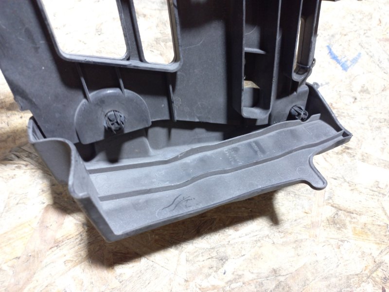 Накладка на рамку радиатора ACURA ILX 12-16 UDE 2.0 R20A3