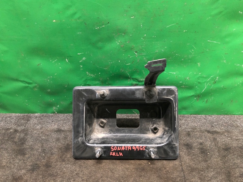 Запчасть кронштейн усилителя заднего бампера задний левый HYUNDAI SONATA YF 10-14 2011 Седан 2.4 86641-3Q000 Б/У Кронштейн усилителя заднего бампера задний левый HYUNDAI SONATA YF 10-14 2011 Седан 2.4 86641-3Q000 Б/У