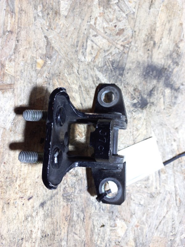 Петля двери верхняя задняя правая LANCER X 10 07-15 2010 Хетчбек 2.4 4B12 Петля двери верхняя задняя правая LANCER X 10 07-15 2010 Хетчбек 2.4 4B12