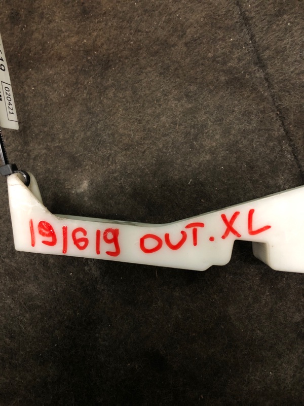 Кронштейн крепления фары передний левый OUTLANDER XL 05-13 2007 Внедорожник 3.0