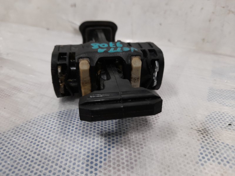 Ограничитель двери передний левый VOLKSWAGEN JETTA USA 10-17 162 2.0 CJAA Ограничитель двери передний левый VOLKSWAGEN JETTA USA 10-17 162 2.0 CJAA