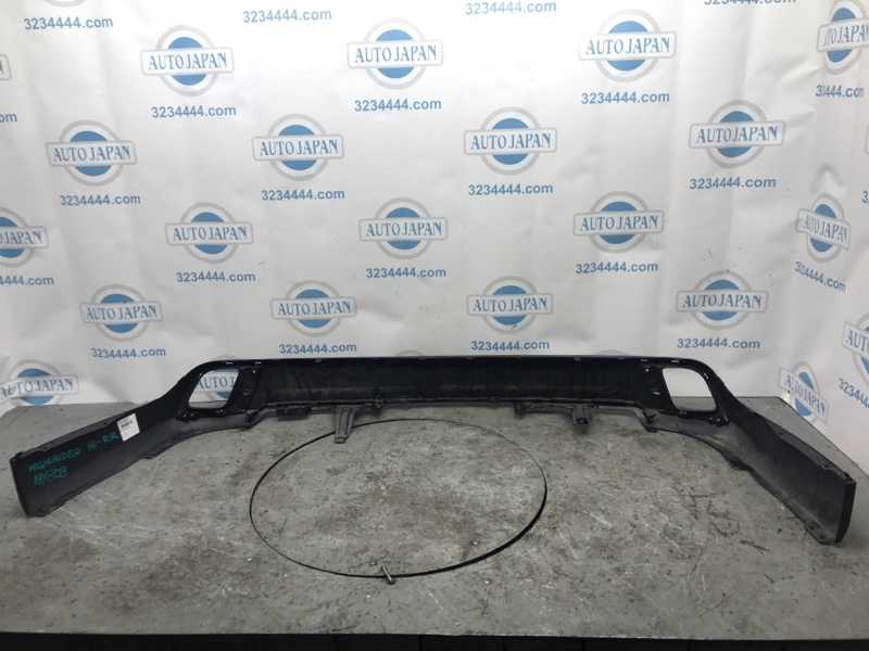 Накладка бампера задняя HIGHLANDER 13-19