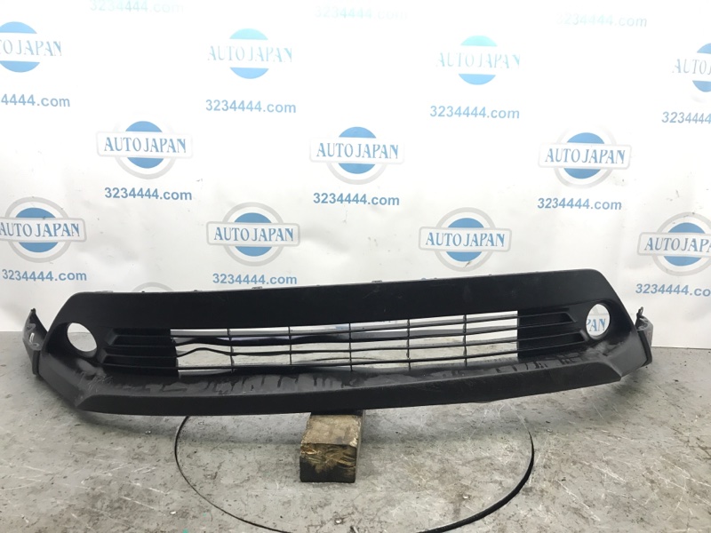 Накладка бампера передняя TOYOTA HIGHLANDER 13-19 52129-F4031 Б/У