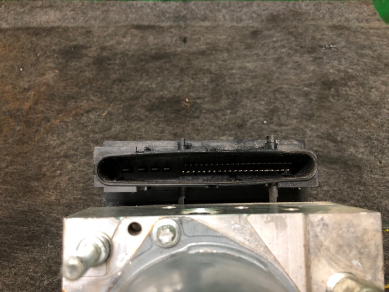 Блок ABS INFINITI G25/G35/G37/Q40 06-14 Седан 3.5 VQ35HR Блок ABS INFINITI G25/G35/G37/Q40 06-14 Седан 3.5 VQ35HR