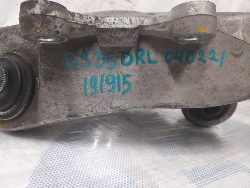Цапфа задняя левая GS350 GS300 05-11 2007 Седан 3.5