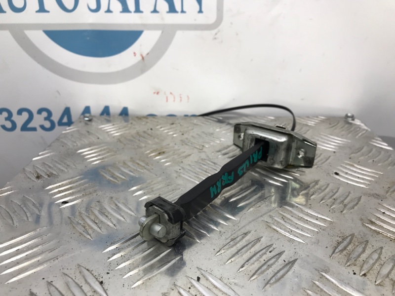 Ограничитель двери передний правый PRIUS - 30 09-17 2013 ZVW30 1.8 2ZRFXE Ограничитель двери передний правый PRIUS - 30 09-17 2013 ZVW30 1.8 2ZRFXE