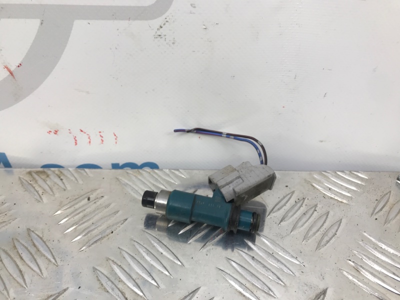 Форсунка топливная SUZUKI SX4 06-13 15710-65J00 Б/У